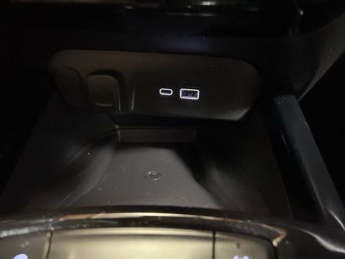 Used 2024 Chevrolet Trax RS w/ Sunroof Package image 34