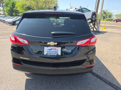 Used 2020 Chevrolet Equinox LS w/ LS Convenience Package FWD image 4