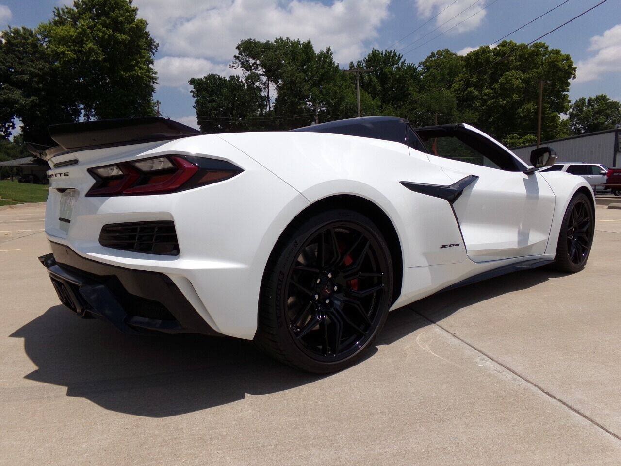 Used 2023 Chevrolet Corvette Z06 w/ Stealth Interior Trim Package RWD image 34