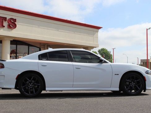 Used 2023 Dodge Charger R/T w/ Blacktop Package image 3