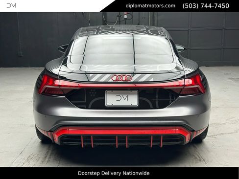 Used 2023 Audi RS e-tron GT image 6