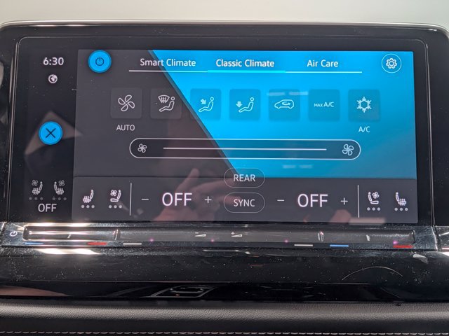 Used 2024 Volkswagen Atlas SE AWD/4WD image 22