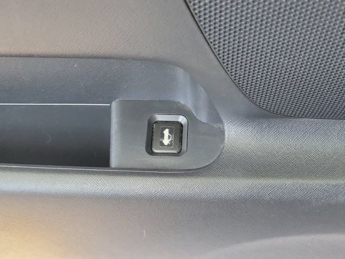 Used 2004 Honda CR-V LX image 12