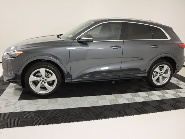 Certified 2025 Audi Q5 Premium w/ Premium Plus AWD/4WD image 2