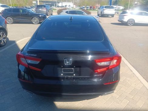 Used 2019 Honda Accord Sport image 4