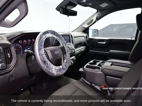 Used 2024 Chevrolet Silverado 1500 Custom Trail Boss w/ Dark Appearance Package image 6