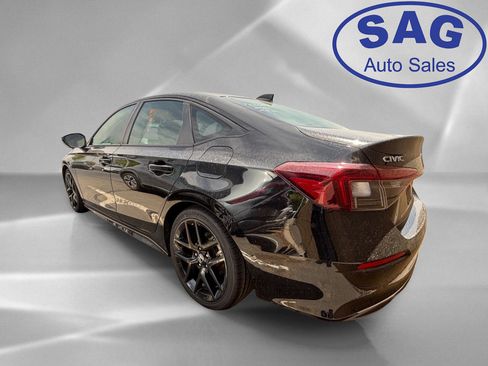 Used 2025 Honda Civic Sport image 4