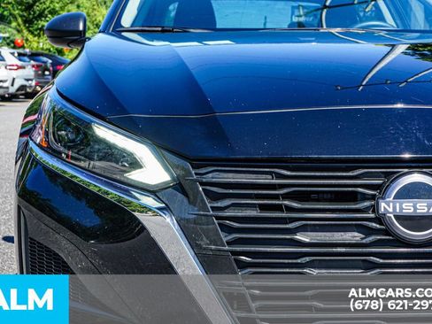 Used 2025 Nissan Altima 2.5 SV FWD image 11