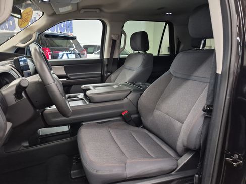 Certified 2025 Ford Expedition Max Active AWD/4WD image 11