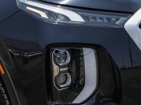 Used 2022 Hyundai Palisade SEL w/ Premium Package FWD image 4