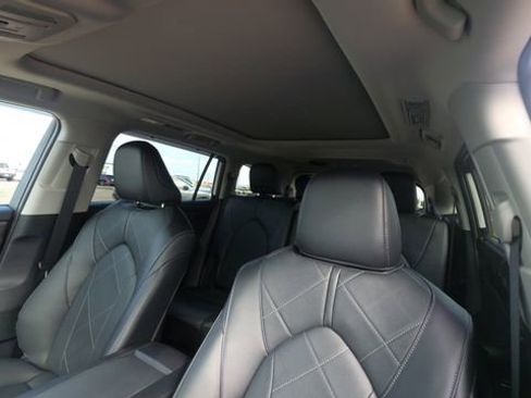 Used 2026 Toyota Highlander Platinum AWD/4WD image 14