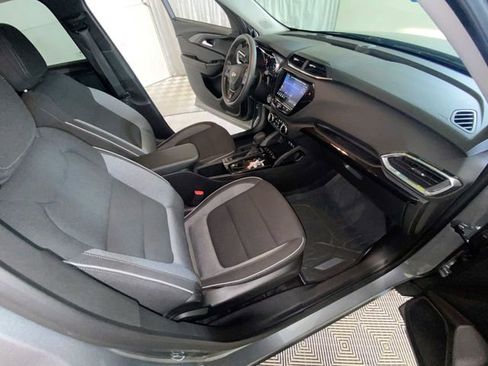 Used 2023 Chevrolet TrailBlazer LT FWD image 38