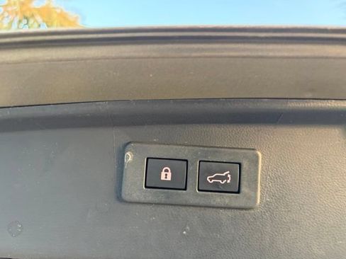 Used 2023 Subaru Outback Touring XT AWD/4WD image 25