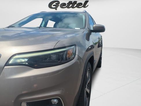 Used 2019 Jeep Cherokee Limited FWD image 23