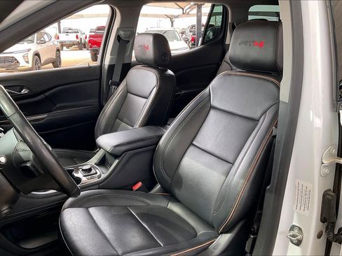 Certified 2022 GMC Acadia AT4 w/ Technology Package image 9