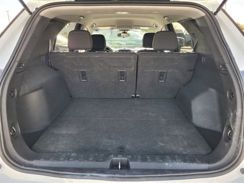 Certified 2021 Chevrolet Equinox LS w/ LS Convenience Package image 10