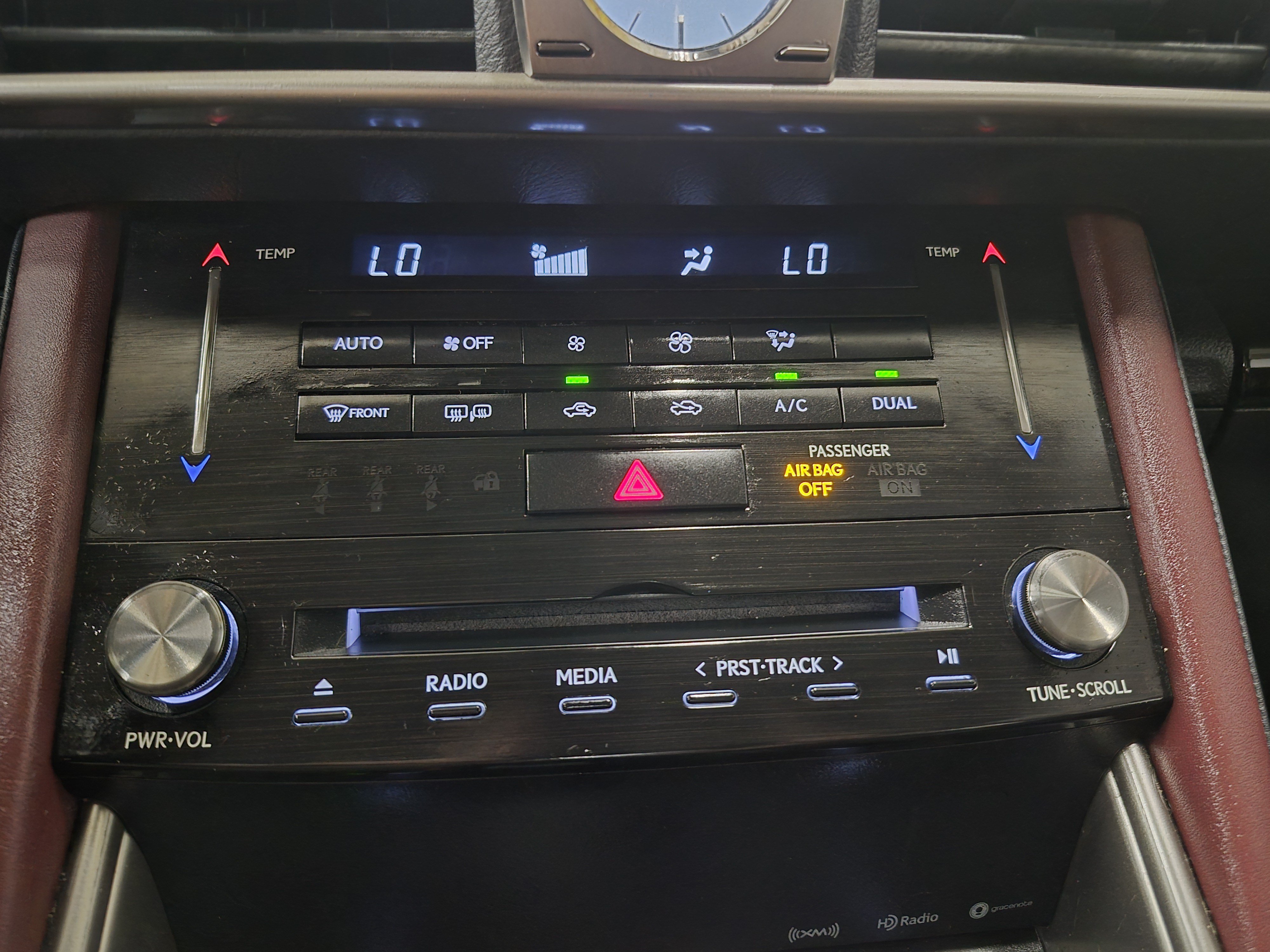 Used 2017 Lexus IS 200t w/ Premium Package RWD image 30