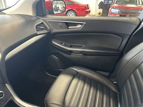 Used 2023 Ford Edge SEL w/ Convenience Package image 26