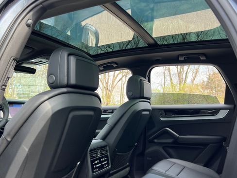 New 2026 Porsche Cayenne AWD/4WD image 23