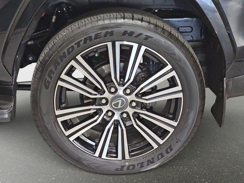 Certified 2025 Lexus LX 600 4WD w/ Appearance Package image 35