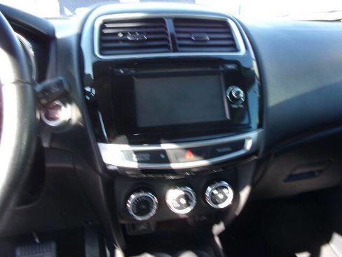 Used 2015 Mitsubishi Outlander Sport SE image 12