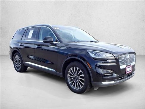 Used 2023 Lincoln Aviator Reserve image 6