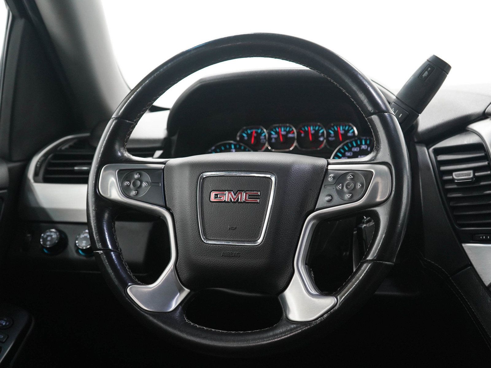 Used 2018 GMC Yukon SLE w/ SLE Value Package AWD/4WD image 19