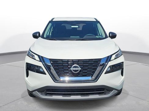Used 2023 Nissan Rogue S AWD/4WD image 2