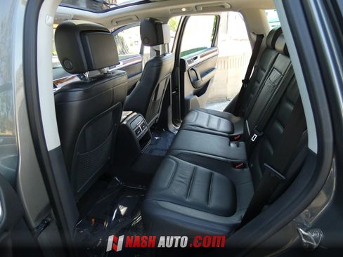Used 2014 Volkswagen Touareg VR6 AWD/4WD image 41