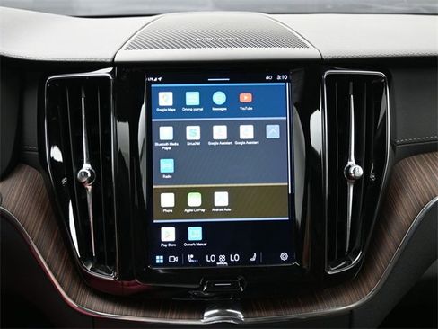 Used 2022 Volvo XC60 B5 Inscription w/ Climate Package image 20