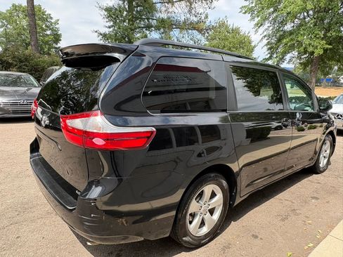 Used 2015 Toyota Sienna LE FWD image 7