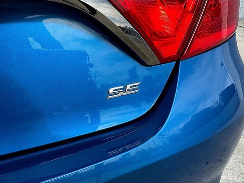 Used 2017 Toyota Camry SE image 8