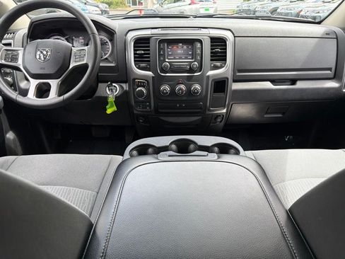 Used 2024 RAM 1500 Classic SLT AWD/4WD image 17