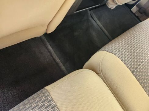 Used 2011 Ford F250 XLT w/ XLT Premium Pkg image 10