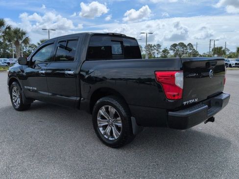 Used 2019 Nissan Titan SV w/ SV Convenience Package RWD image 7