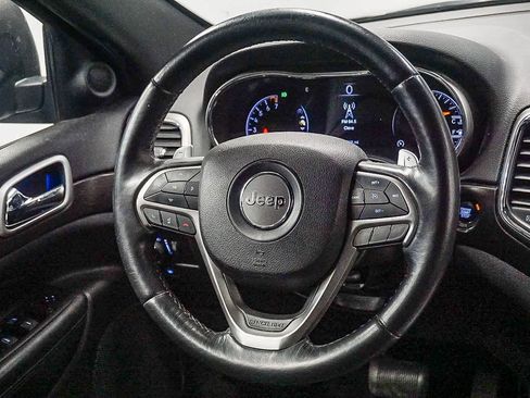 Used 2017 Jeep Grand Cherokee Altitude image 15