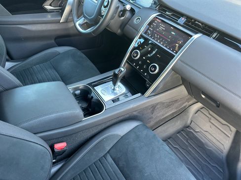 Used 2020 Land Rover Discovery Sport S image 16