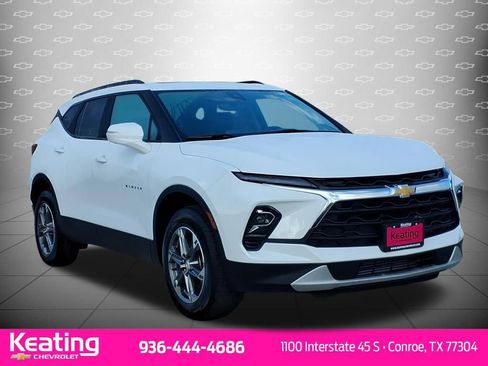 New 2026 Chevrolet Blazer LT w/ Sound & Technology Package FWD image 3