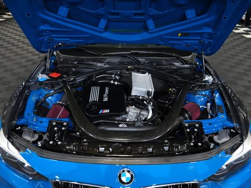 Used 2020 BMW M4 Coupe w/ Competition Package RWD image 49