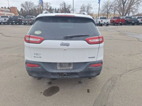 Used 2014 Jeep Cherokee Latitude w/ Comfort/Convenience Group image 7