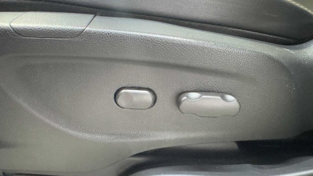Used 2015 Buick Encore Convenience FWD image 22