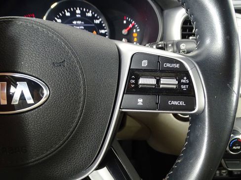 Used 2019 Kia Sorento EX image 27