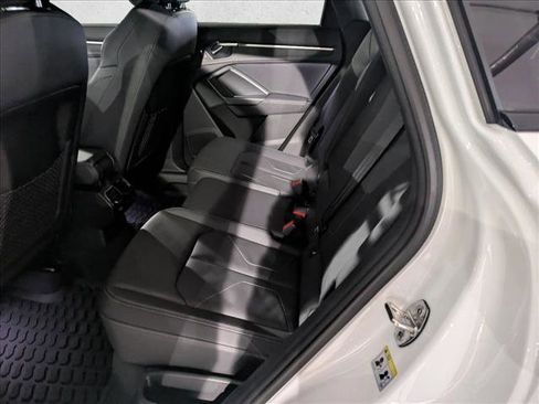 Certified 2025 Audi Q3 2.0T Premium w/ Convenience Package image 19