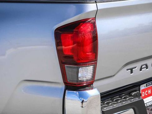 Certified 2022 Toyota Tacoma SR5 RWD image 9