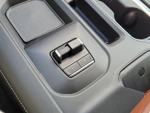 Used 2024 GMC Sierra 3500 Denali Ultimate image 30