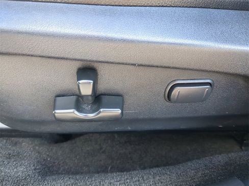 Used 2014 Subaru Outback 2.5i Limited image 18