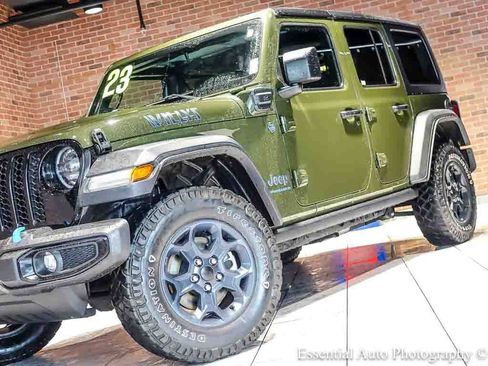 Used 2023 Jeep Wrangler Unlimited w/ Convenience Group AWD/4WD image 5