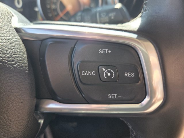 Used 2020 Jeep Wrangler Unlimited Sahara AWD/4WD image 30