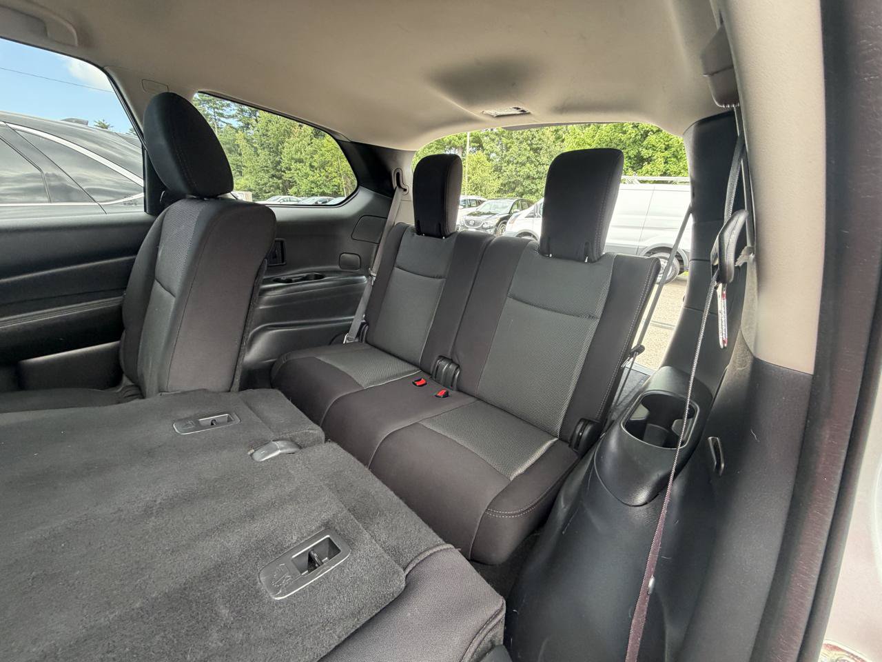Used 2018 Nissan Pathfinder SV AWD/4WD image 9