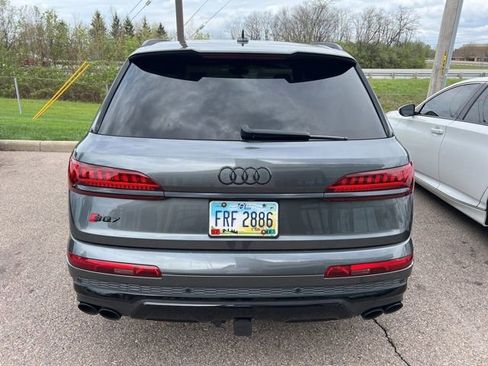 Used 2022 Audi SQ7 Prestige w/ Prestige Package image 4